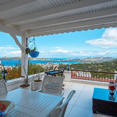 Fabulous 2 Bedroom Flat With Amazing View In Yalikavak Apartment *
